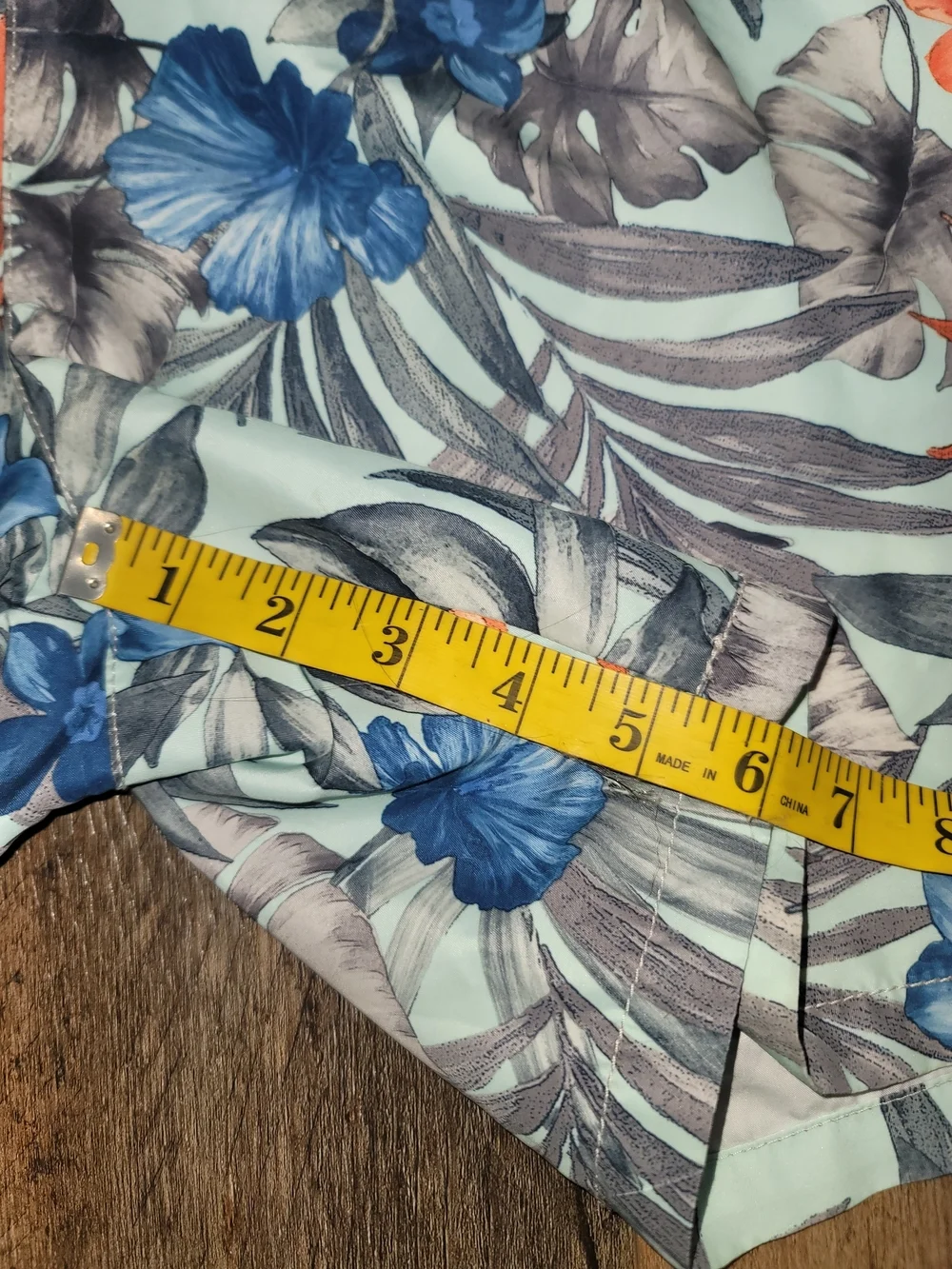 Tommy Bahama Relax Men’s Floral Swim Trunks Size Large EUC